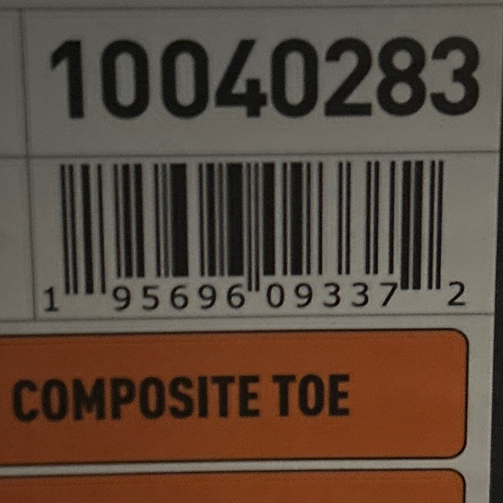 Never used Ariat, , men’s work steal toe, oil resistant shoe.